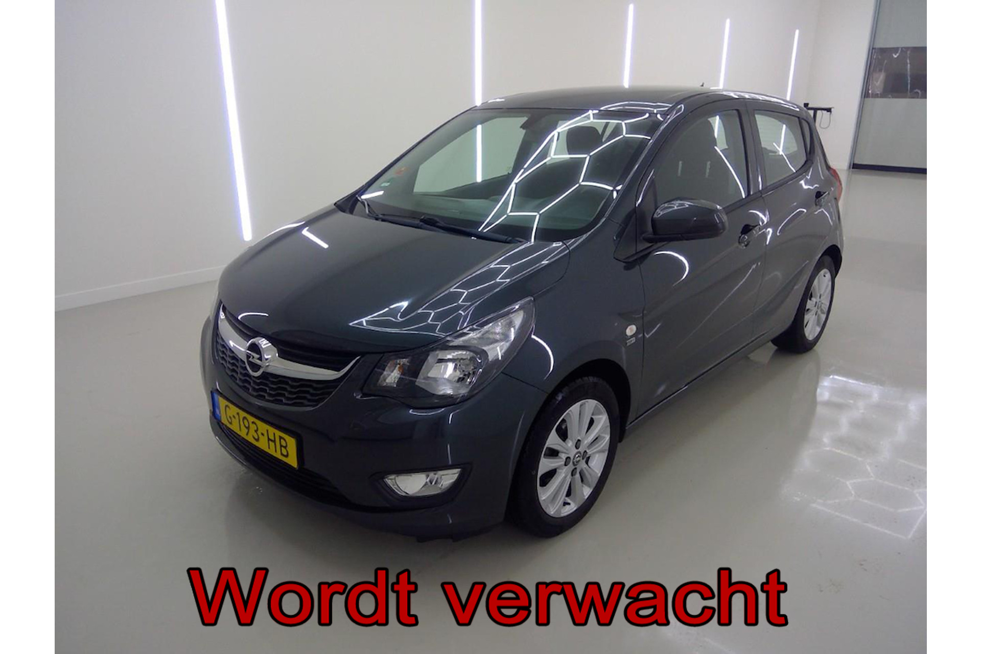 47919169-1.jpg